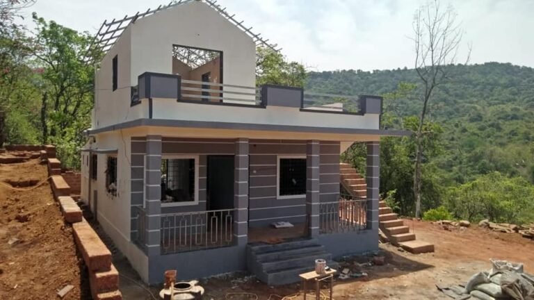 Lowale Jadhav family House